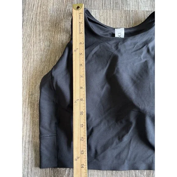 Rhone Revive Longline Black Yoga Work Out Athletic UPF 50+ Bra Tank Medium NWOT - Picture 6 of 8